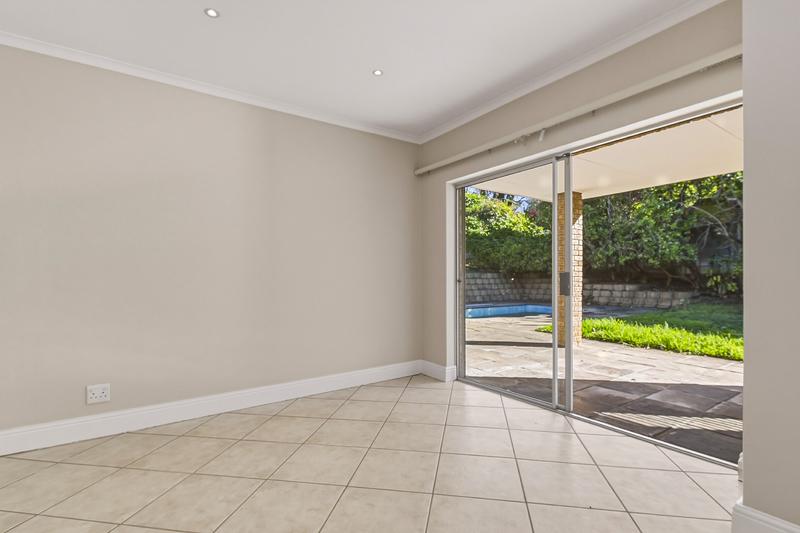 4 Bedroom Property for Sale in Wynberg Upper Western Cape